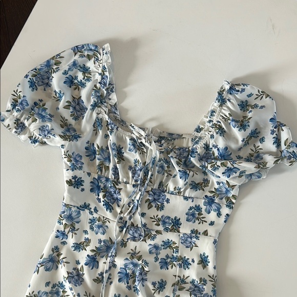 Floral Blue and White Midi Dress- M - Picture 3 of 9